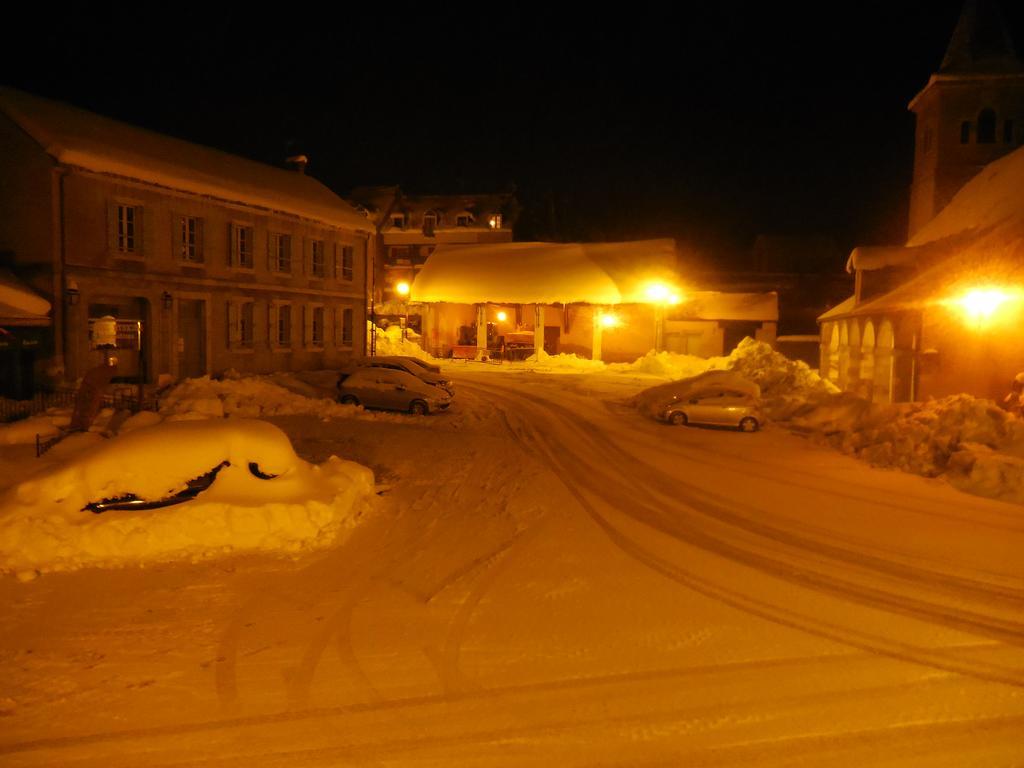 Hôtel les Deux Cols Sainte-Marie-de-Campan Exterior foto
