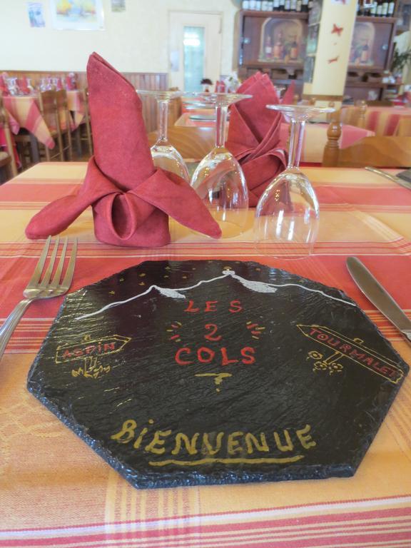 Hôtel les Deux Cols Sainte-Marie-de-Campan Quarto foto